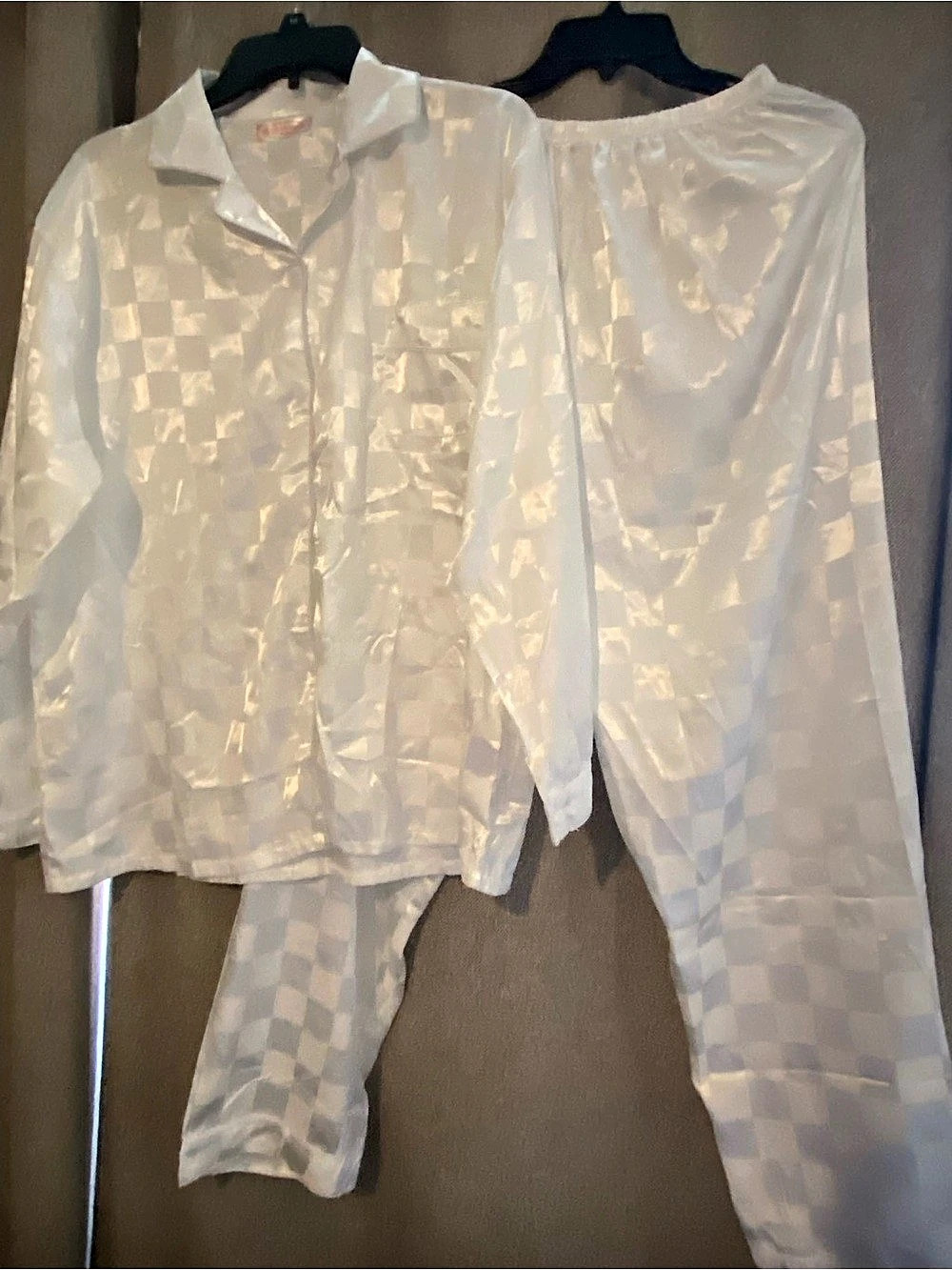 Pijamas White Checkered Pajama Set - Picture 2 of 4